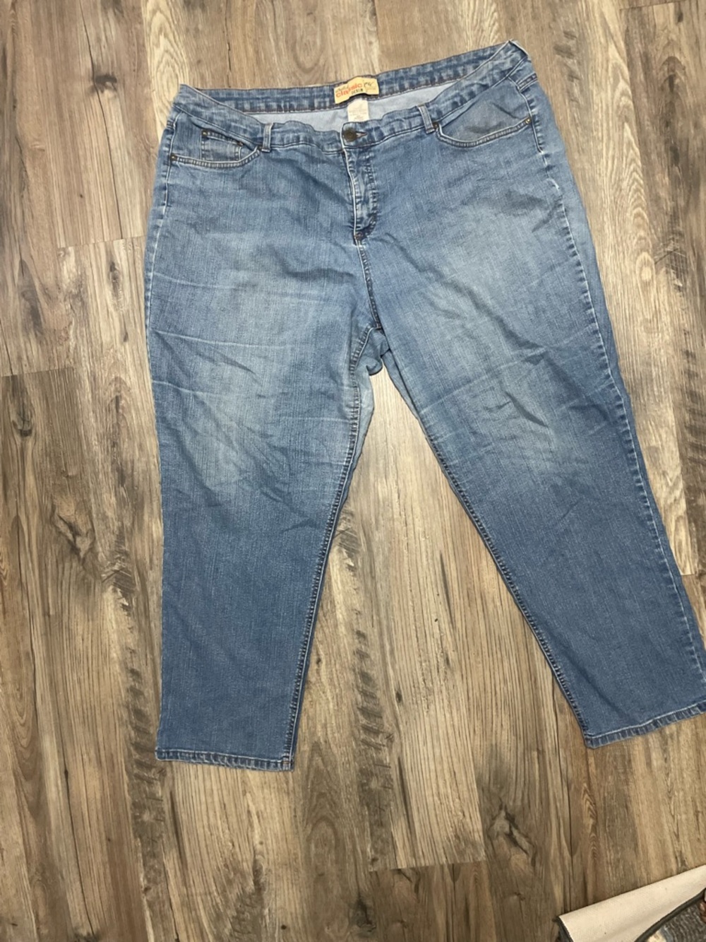Women’s Boot Cut Jeans in Medium Blue Denim size 26